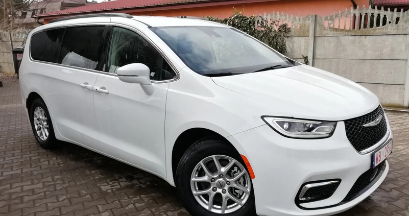 Chrysler Pacifica cena 184500 przebieg: 96800, rok produkcji 2022 z Sośnicowice małe 106